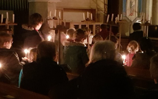 group in candlelight